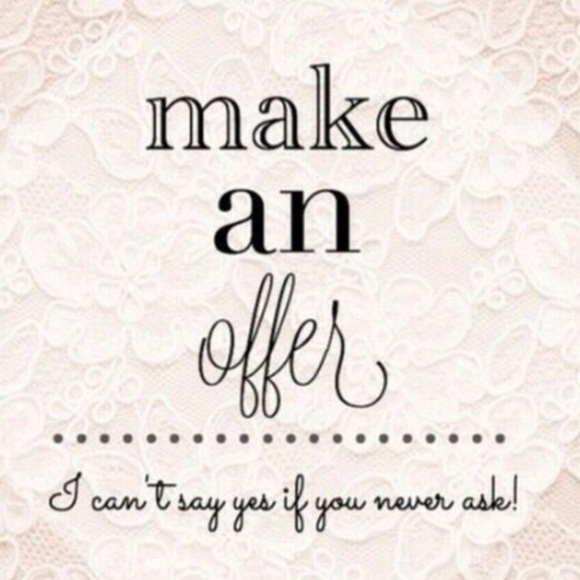 Meet your Posher, Kat - Picture 1 of 3